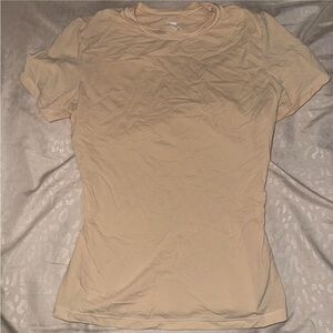 Skims t-shirt